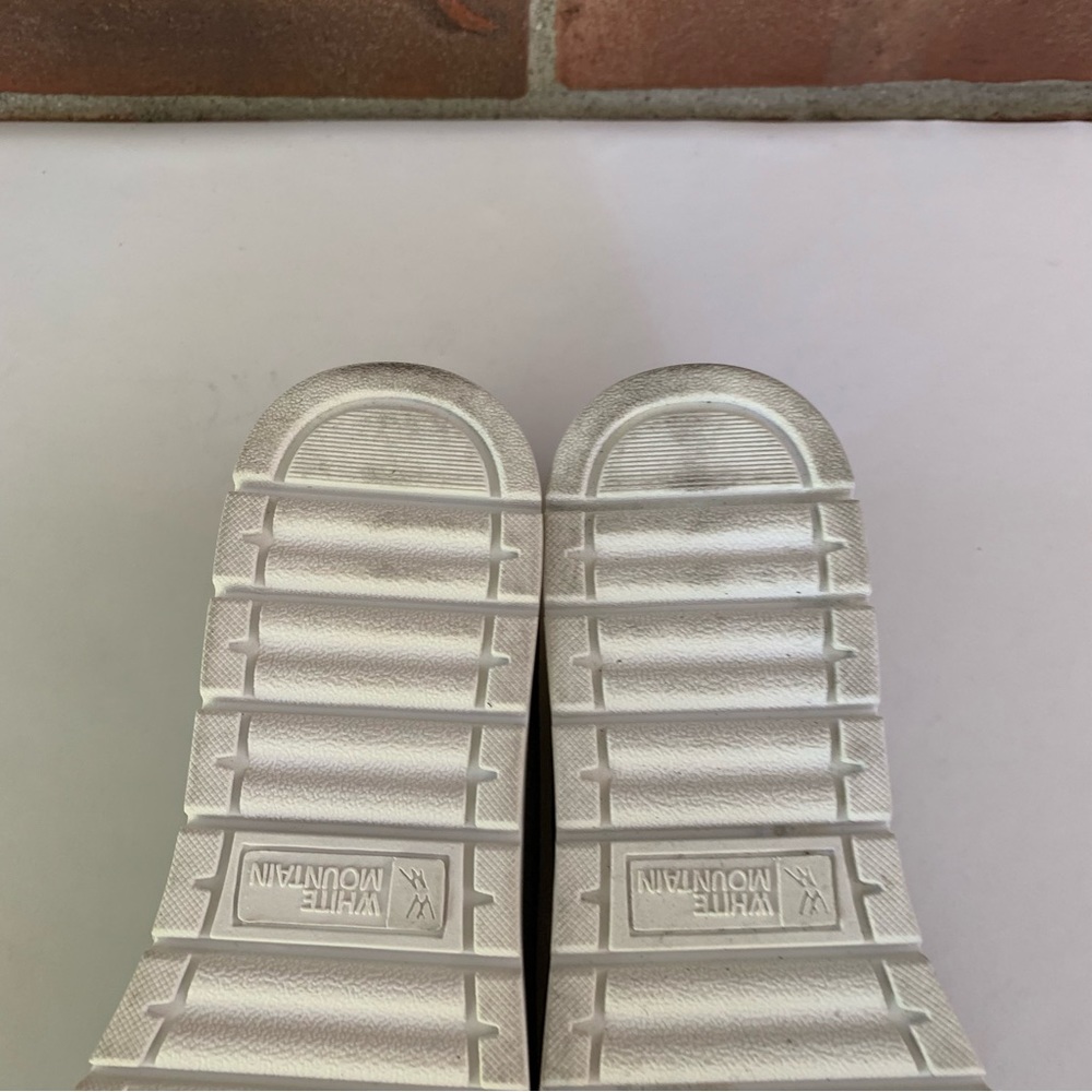 WHITE MOUNTAIN Women's Denny Grey Slip On Loafers Flats Size US 6 M - Picture 7 of 9